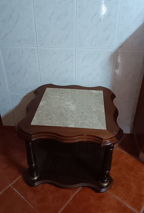 Mesa de Centro/Apoio