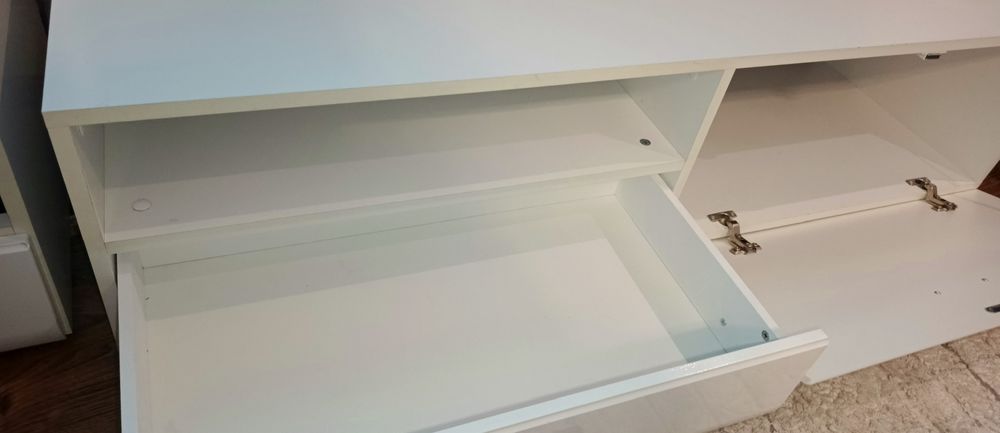 Szafka pod telewizor