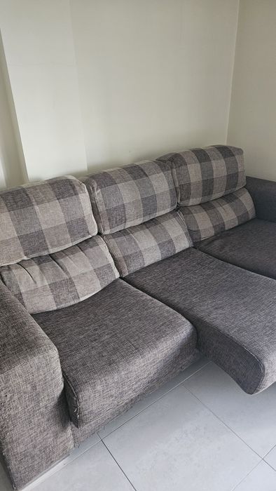 Sofá chaise longue castanho