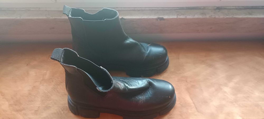 Botas novas pele