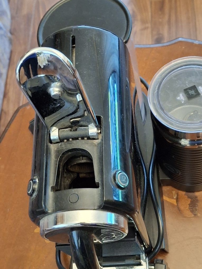 Ekspres kapsułkowy Delonghi Nespresso Citiz EN 267.BAE