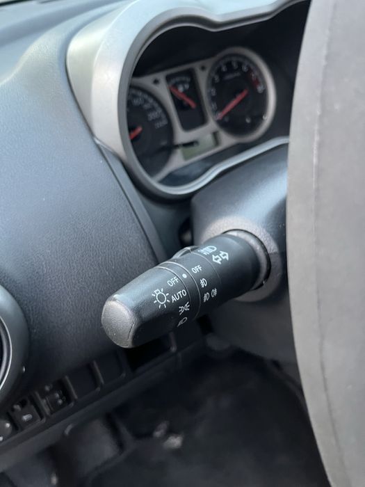 Nissan note 1.6 бензин
