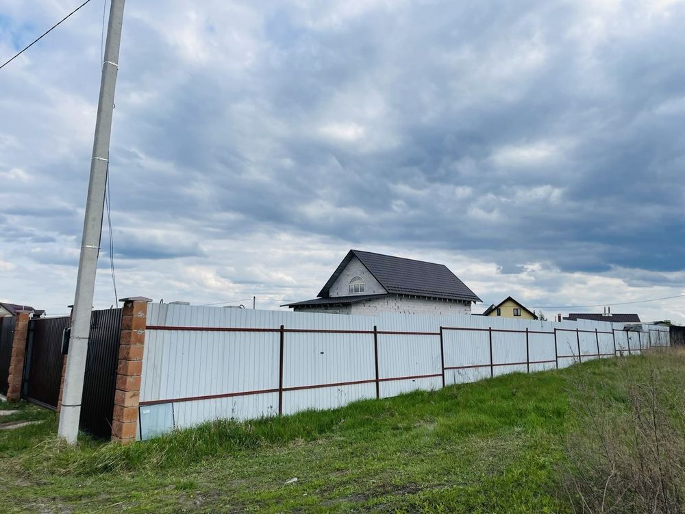 Земельна ділянка з фундаментом. Гостомель. Власник