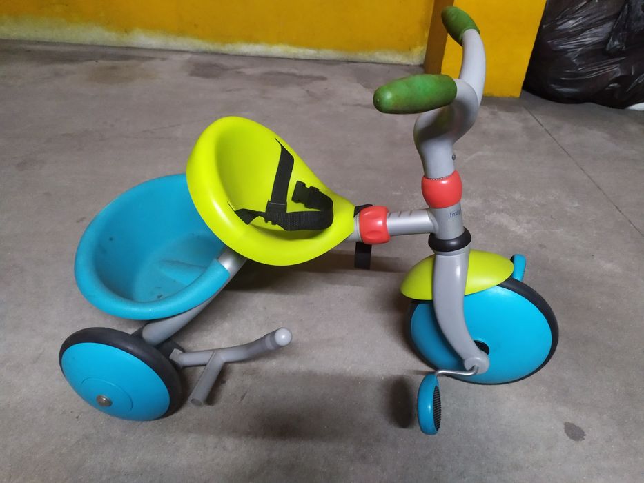 Triciclo de criança