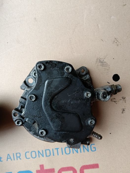 VW SILNIK 2;5 TDI AXD.Elementy silnika,Vacum Tloki,Pompa i inne