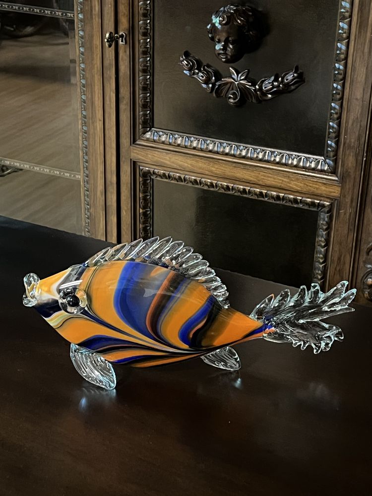 Стеклянная фигура из муранского стекла в виде рыбки.Франция