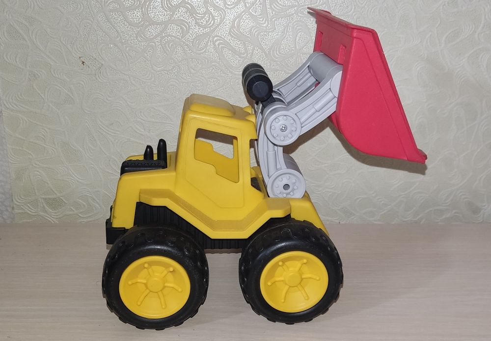 игрушка трактор miniso