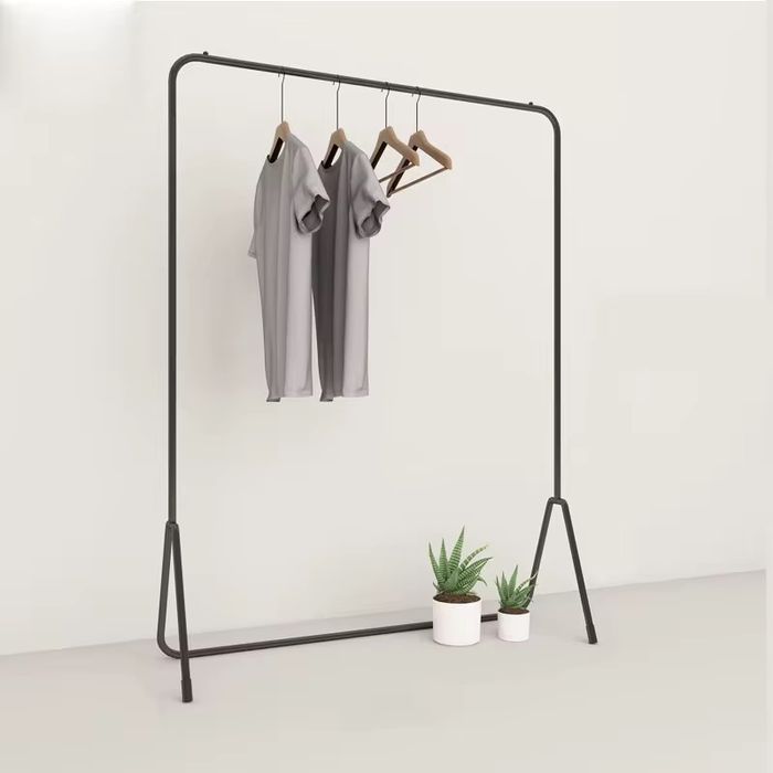 Вішалка Стійка доя одягу . Торгівельна вішалка . Рейл для магазину