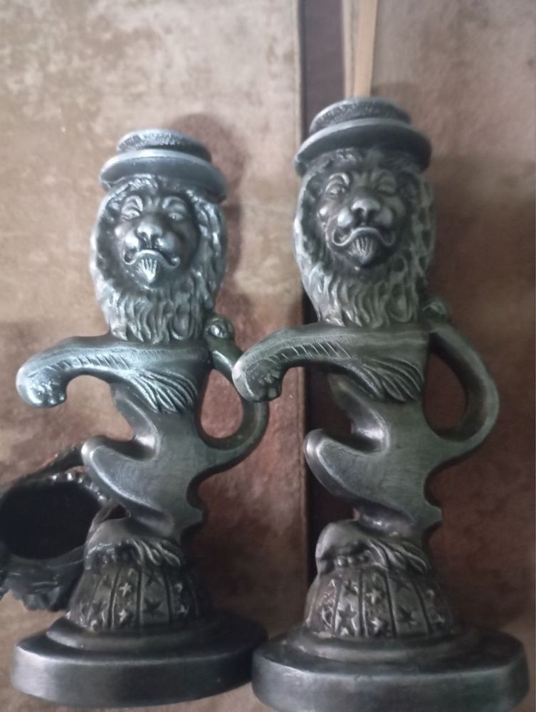 Подсвечники Львы