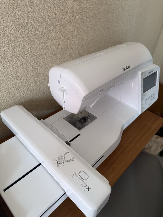 Bordadeira Brother NV880E