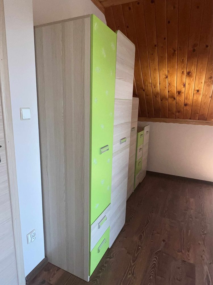 Zestaw mebli do pokoju dla nastolatka/tki