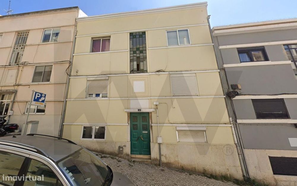 T2 com Jardim de 50 m2 na Calçada da Quintinha – Campolide-Liceu Franc