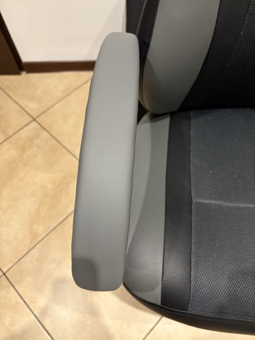 Krzeslo gamingowe do biurka jak nowe