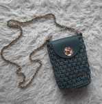 Mini torebka etui na telefon handmade zieleń skóra łańcuszek