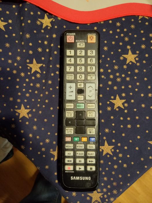 Telewizor Samsung LCD 40 cali, Full HD w b/d stanie