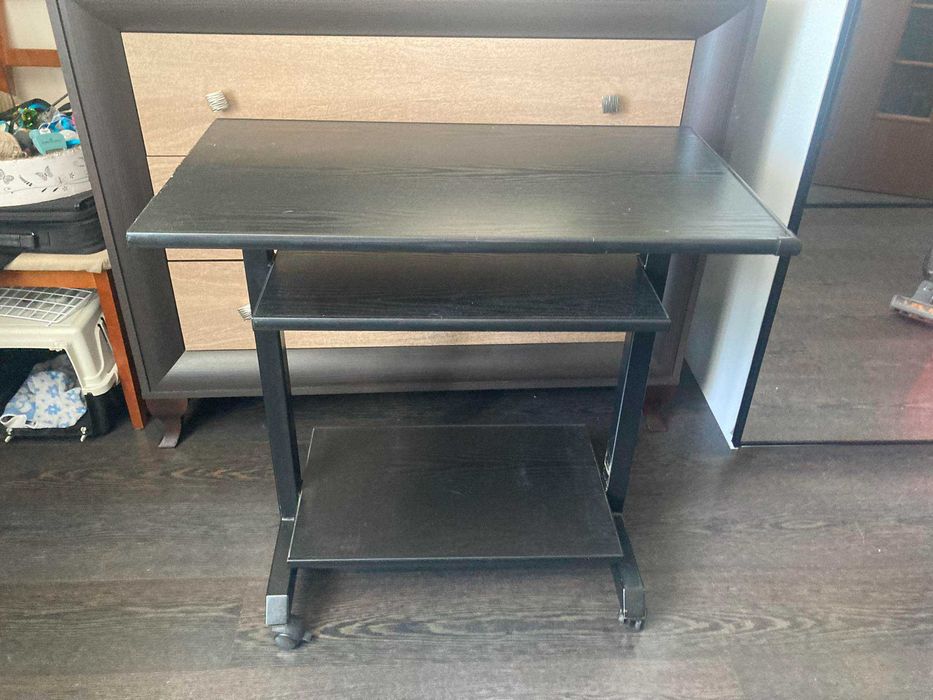 Stolik/biurko na kółkach 45,5 cm x 80,5 cm x 77 cm