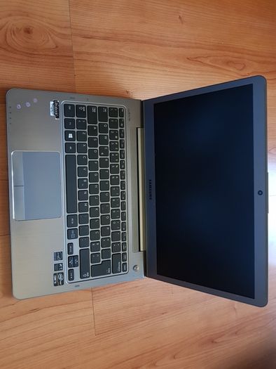 Samsung Ultrabook Core I5