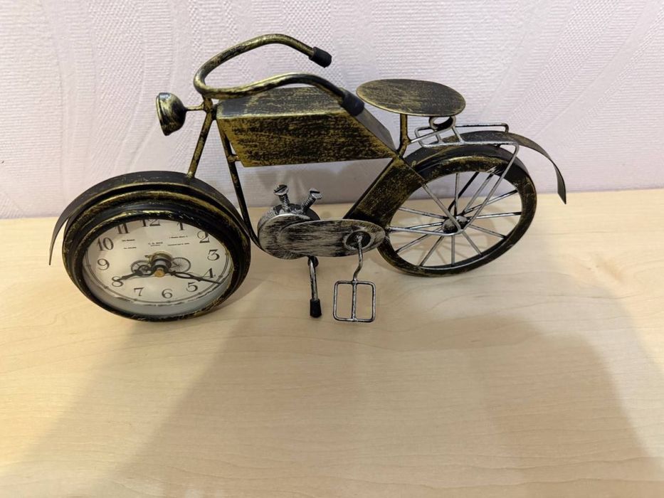 Сувенирные Часы-велосипед из Германии на подарок