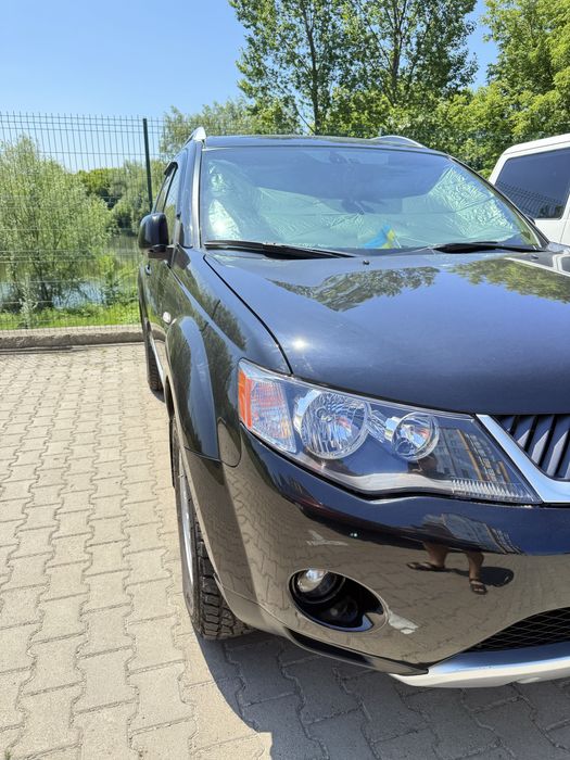 Продам Mitsubishi Outlander XL