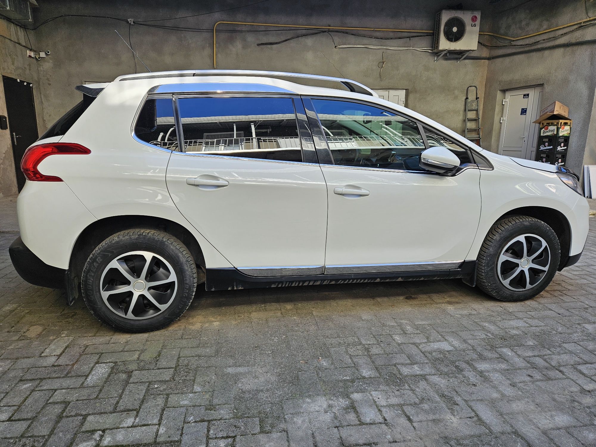 Peugeot 2008, 1.2л. АТ (робот)