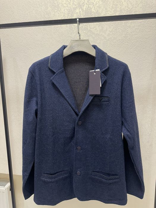 Чоловічий трикотажний піджак на гудзиках