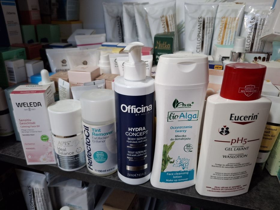 Помада пудра тіні  крем маска