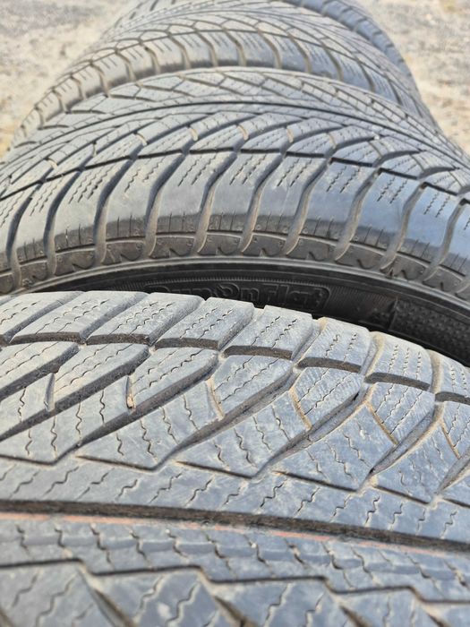 Opony zimowe Run Flat Goodyear 18cali 255/55 R18 Wzmacniane SUV