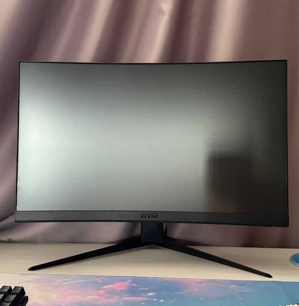 Игровой монитор MSI G24C6 E2