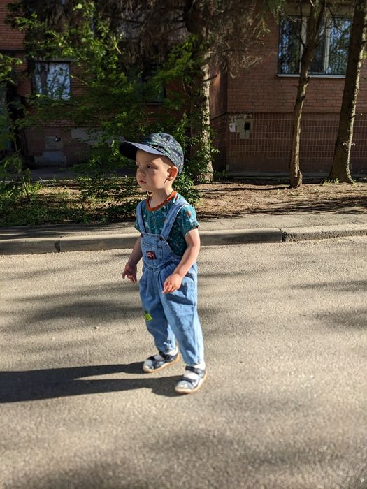 Джинсовий комбінезон