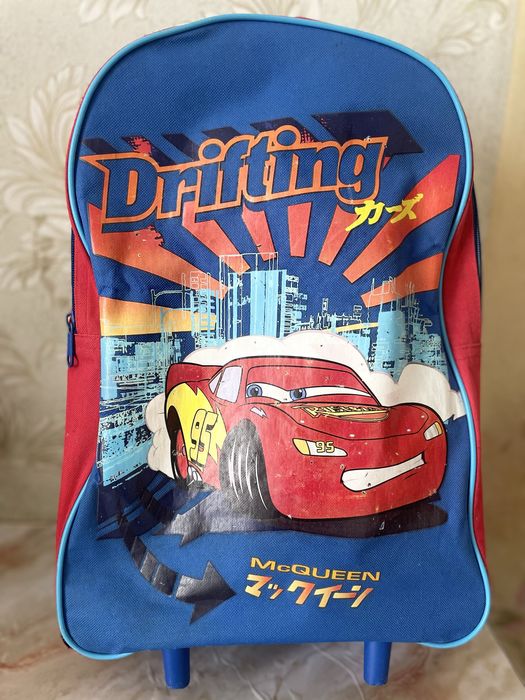 Дитяча валіза на колесах “Cars / МакКвін”