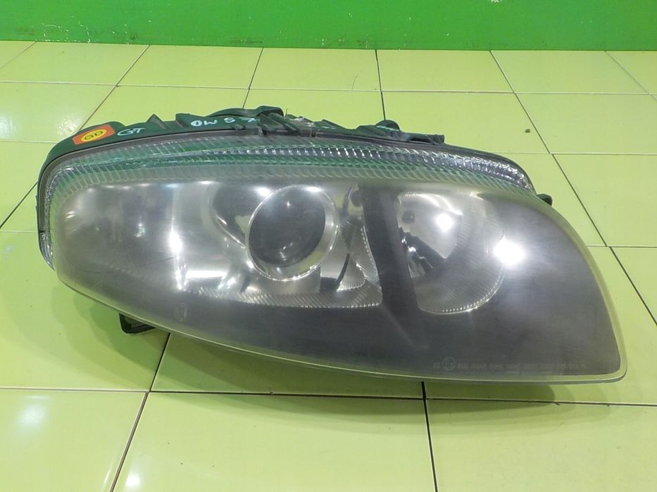 ALFA ROMEO GT 2.0 JTS 07r 3D XENON lampa prawa przod
