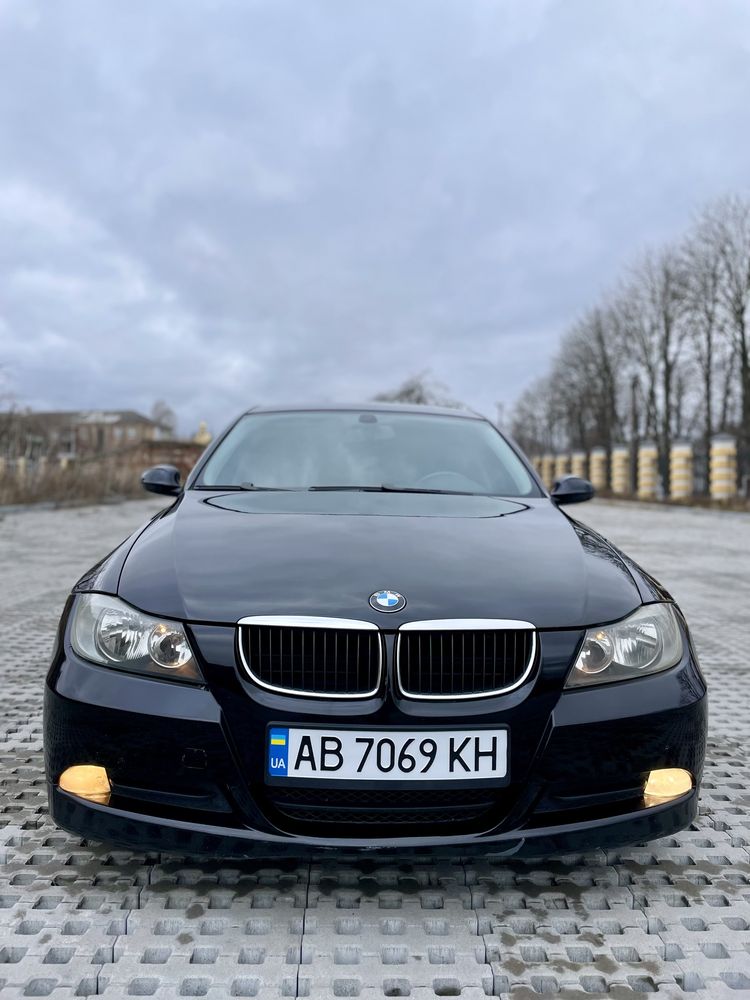 Продам BMW E90 318D 2008рік