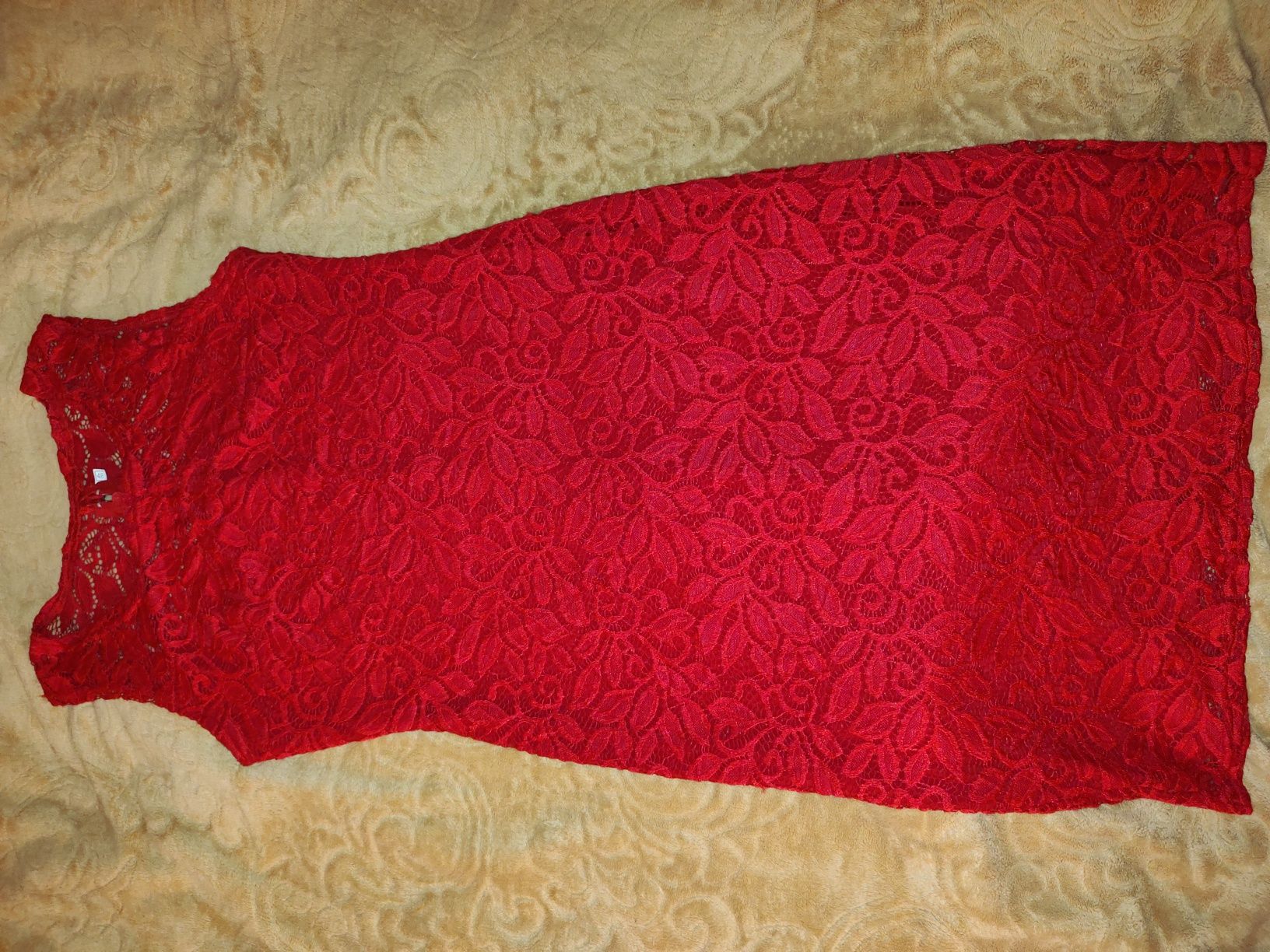 Платье гипюровое с подкладкой 46- 48