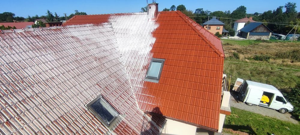 Mycie dachów elewacji