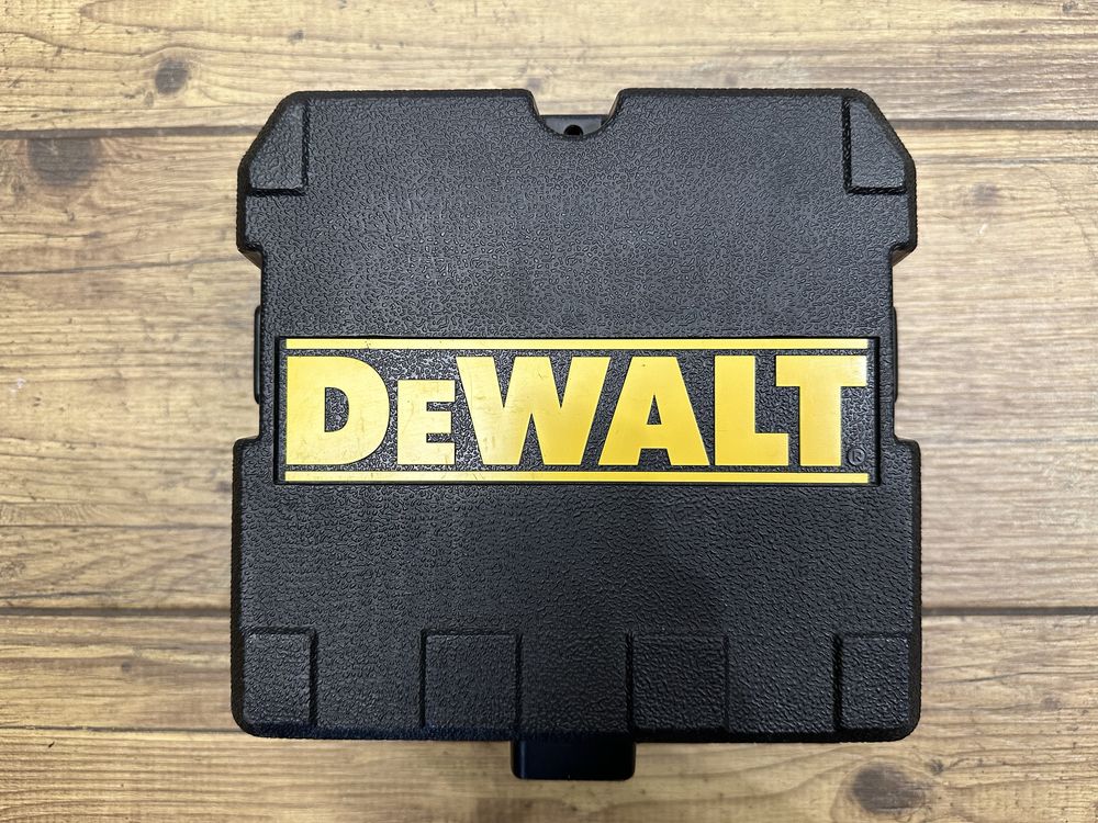 Laser krzyżowy DeWalt DW088 - 2023r.