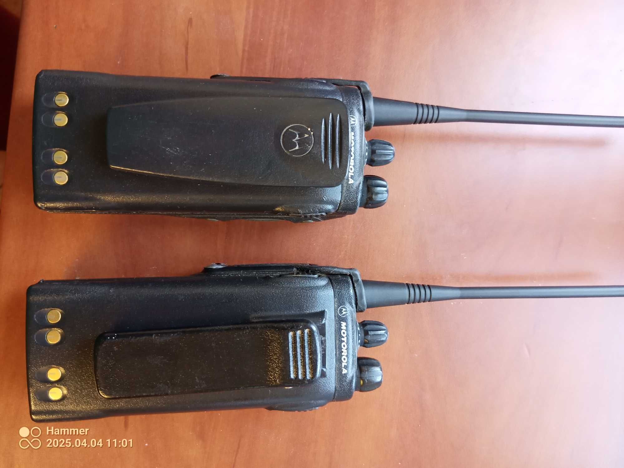 Radiotelefon x 2 Motorola GP 360 UKF 403-470 MHz + ładowarka