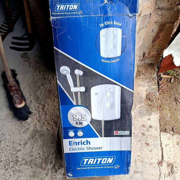 Prysznic elektryczny Triton
