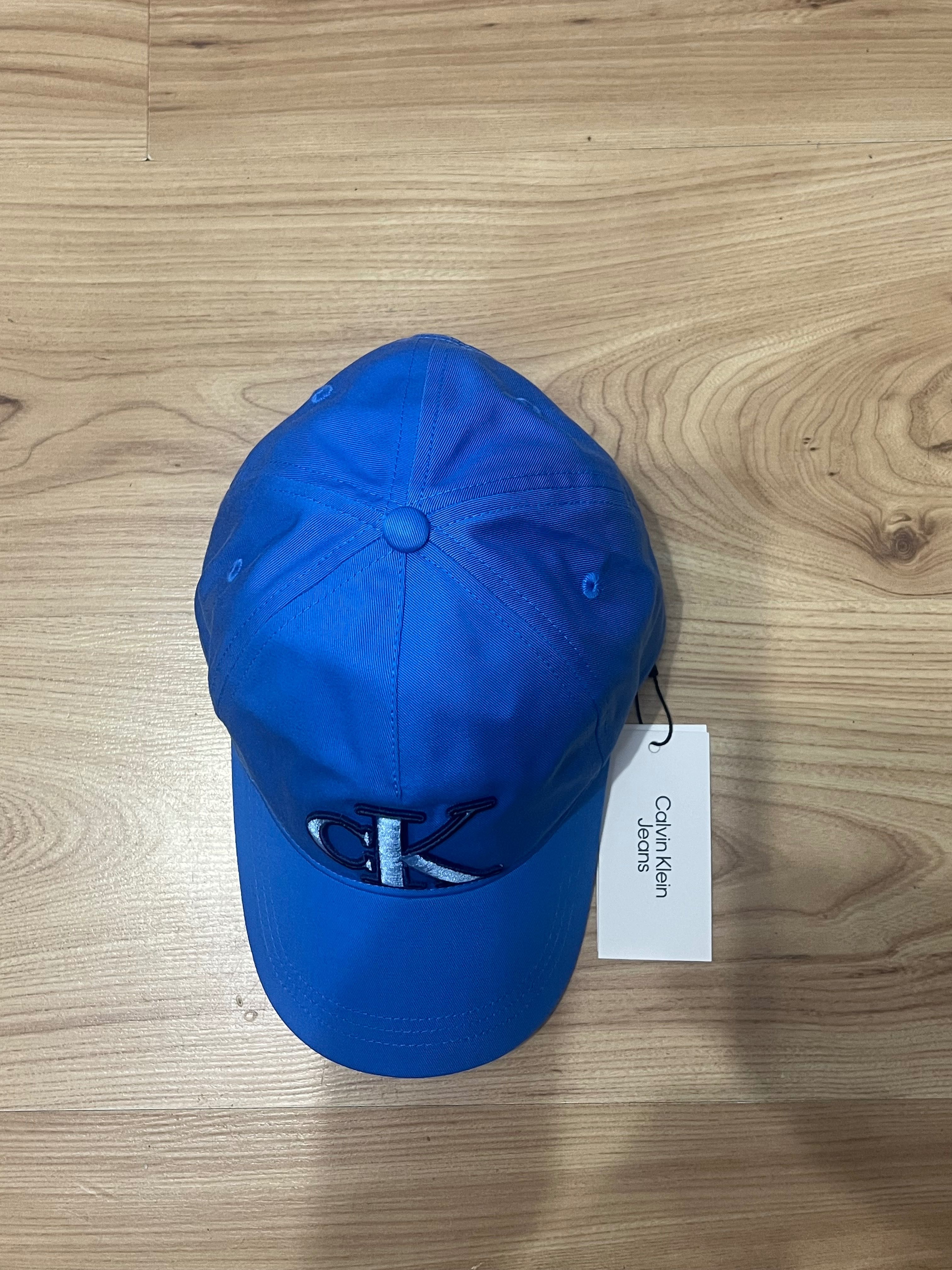 Calvin Klein czapka z daszkiem S/M i L/XL