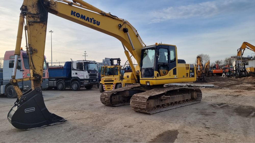 Экскаватор Komatsu PC 210 LC , 2012 г , гус 90 см