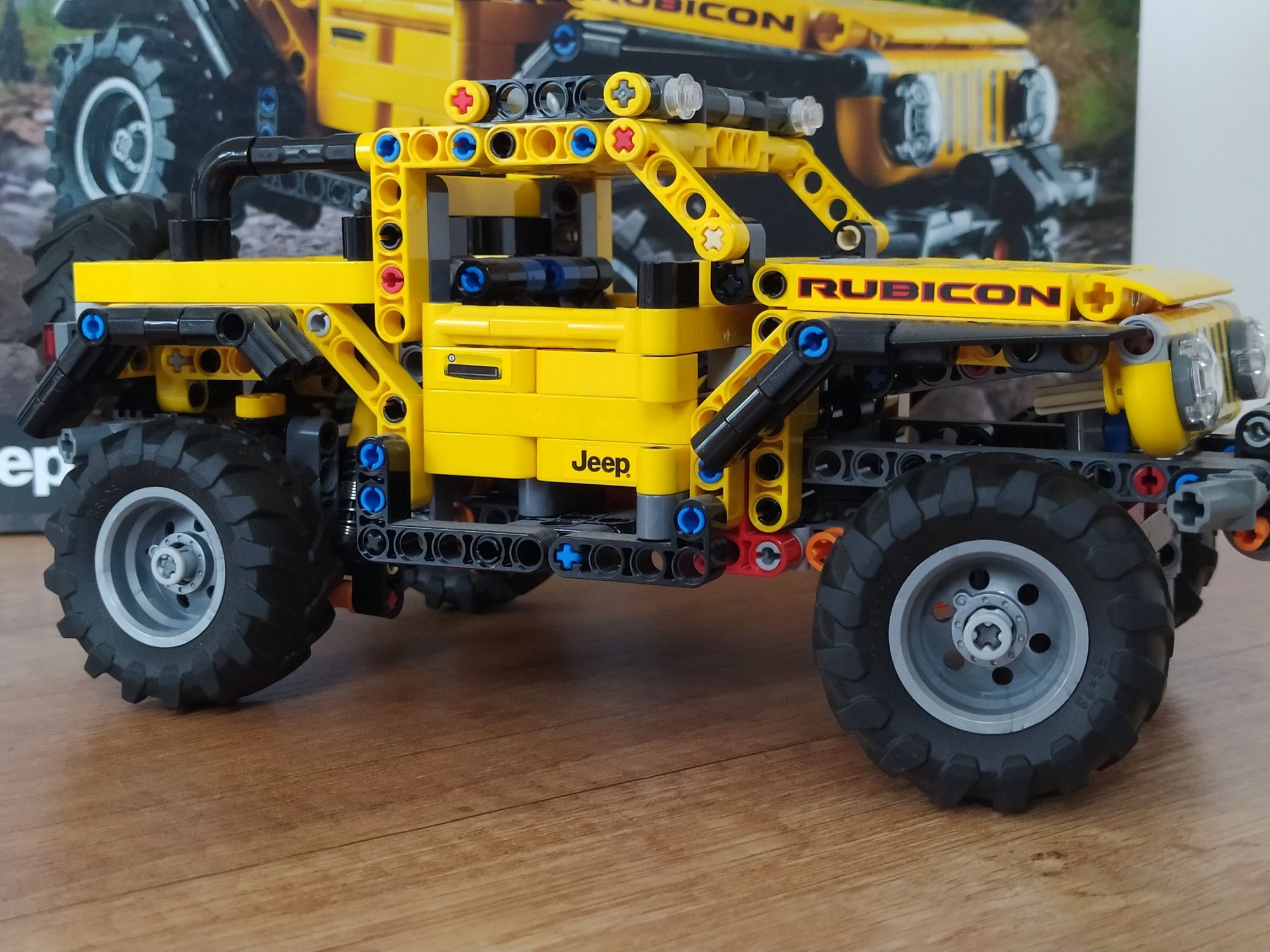 LEGO Technic Jeep Wrangler wierna replika, klocki stan Bardzo Dobry