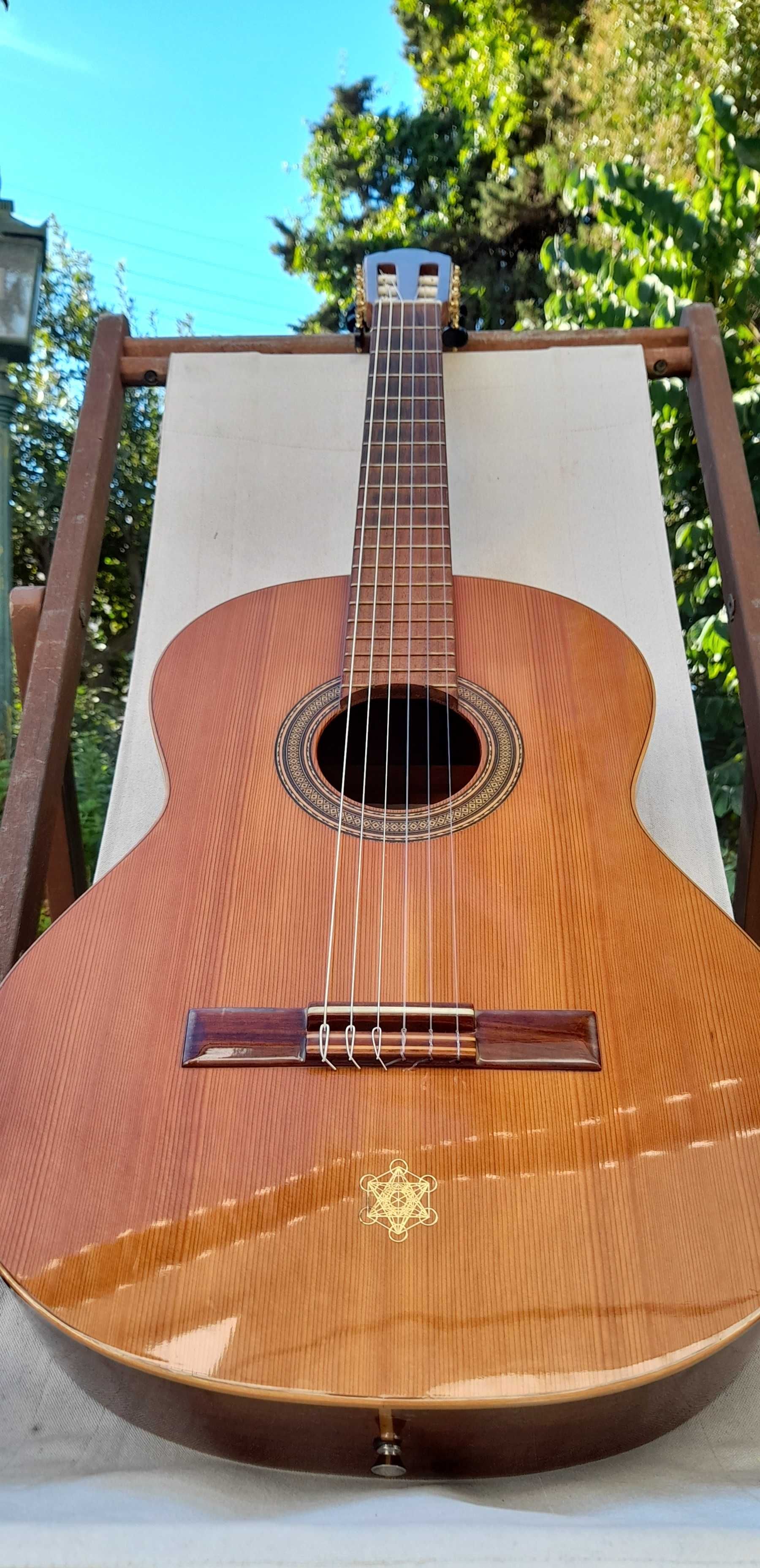 Guitarra Alhambra 1P Cedro