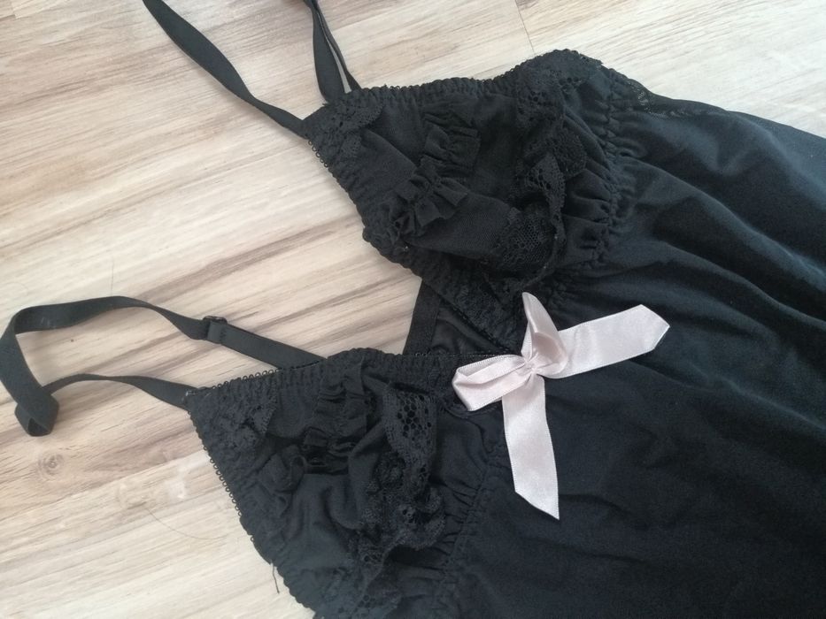 Czarna koszulka nocna damska na naramkach kokardka S