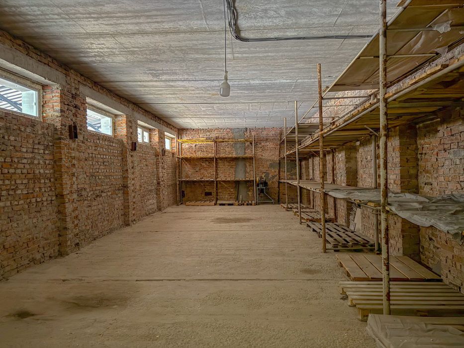 Здам сухий склад 100 м2 з рампою