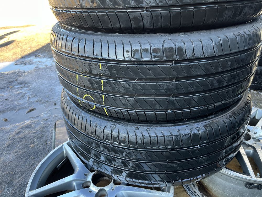 Шини резина колеса 235/55r19 Michelin