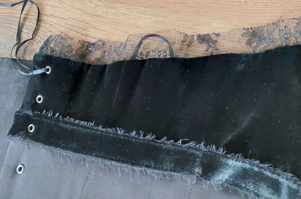 Gorset jedwab aksamit koronka Atelier ZIEŃ 36/38