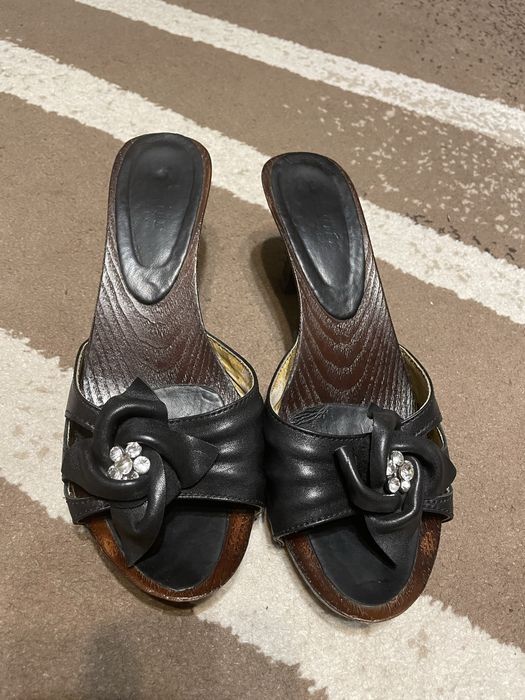 Шльопанці літні шкіряні