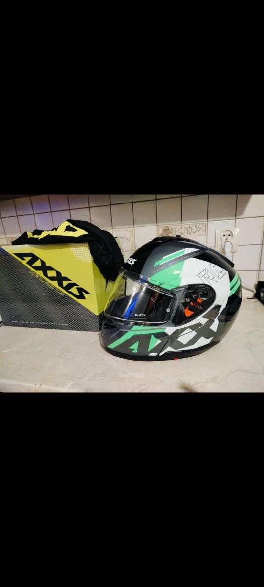 Kask motocyklowy nowy M