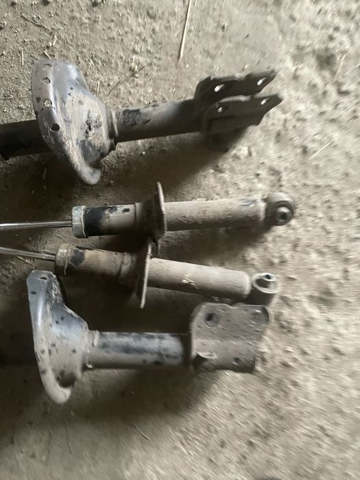 Стойки амартизатора