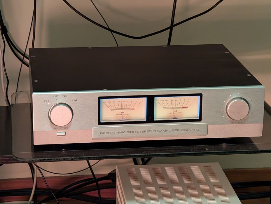 Preamplificador de Linha com comando