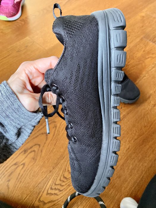 Кросівки Skechers чорні 36 р